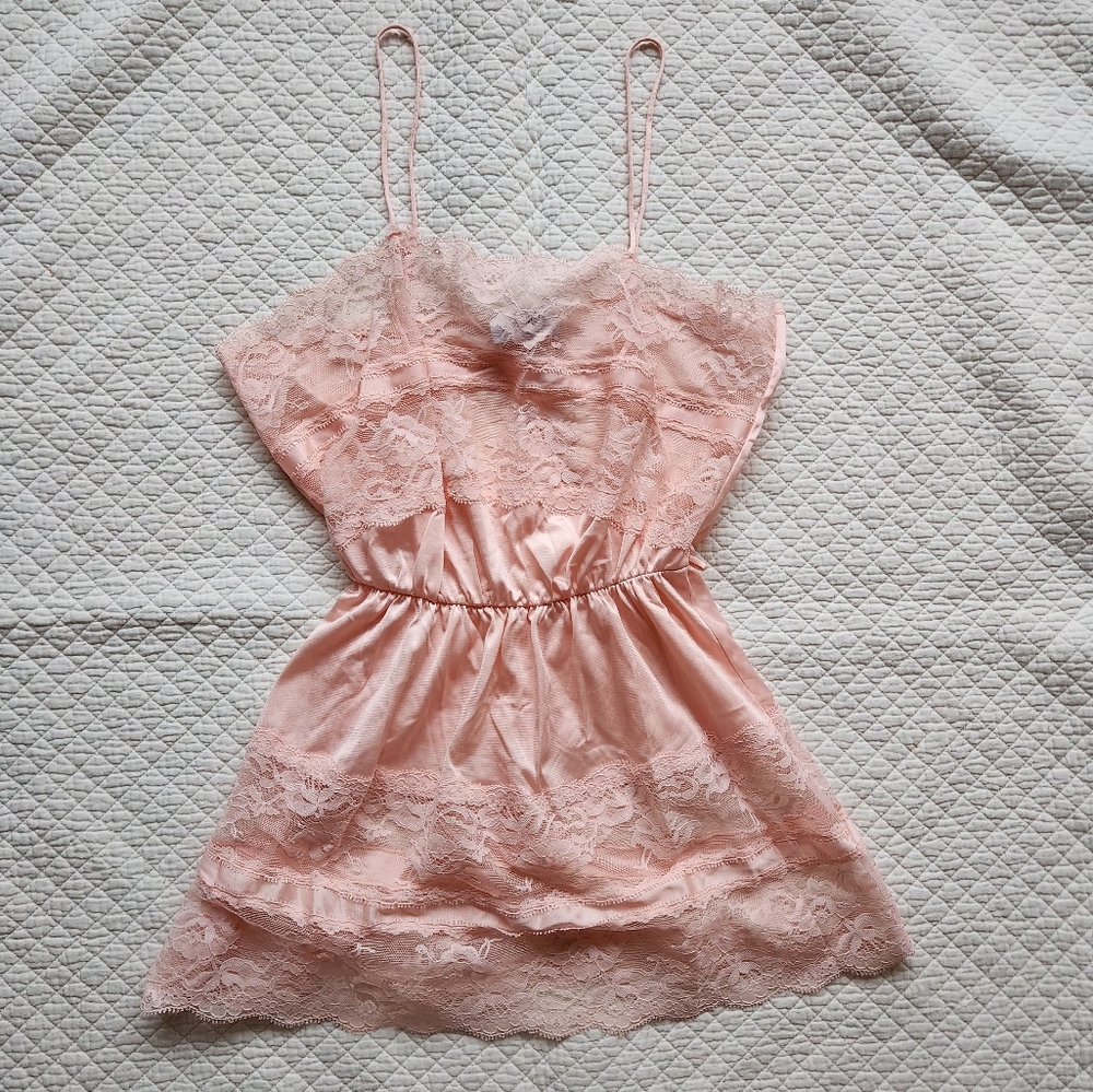 Vintage Elegant Pink Lace Lingerie